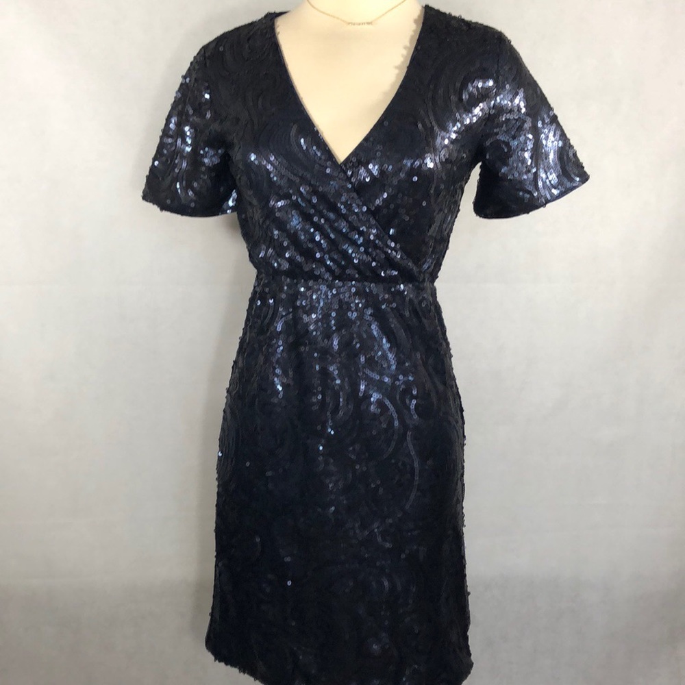 🔥🆕SALE🎉Navy Blue Sequin Mini Dress - Picture 4 of 7